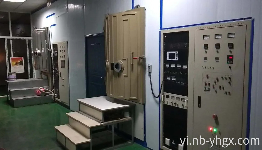 Thấu kính vòm đường kính 8'' với lớp phủ chống phản chiếu